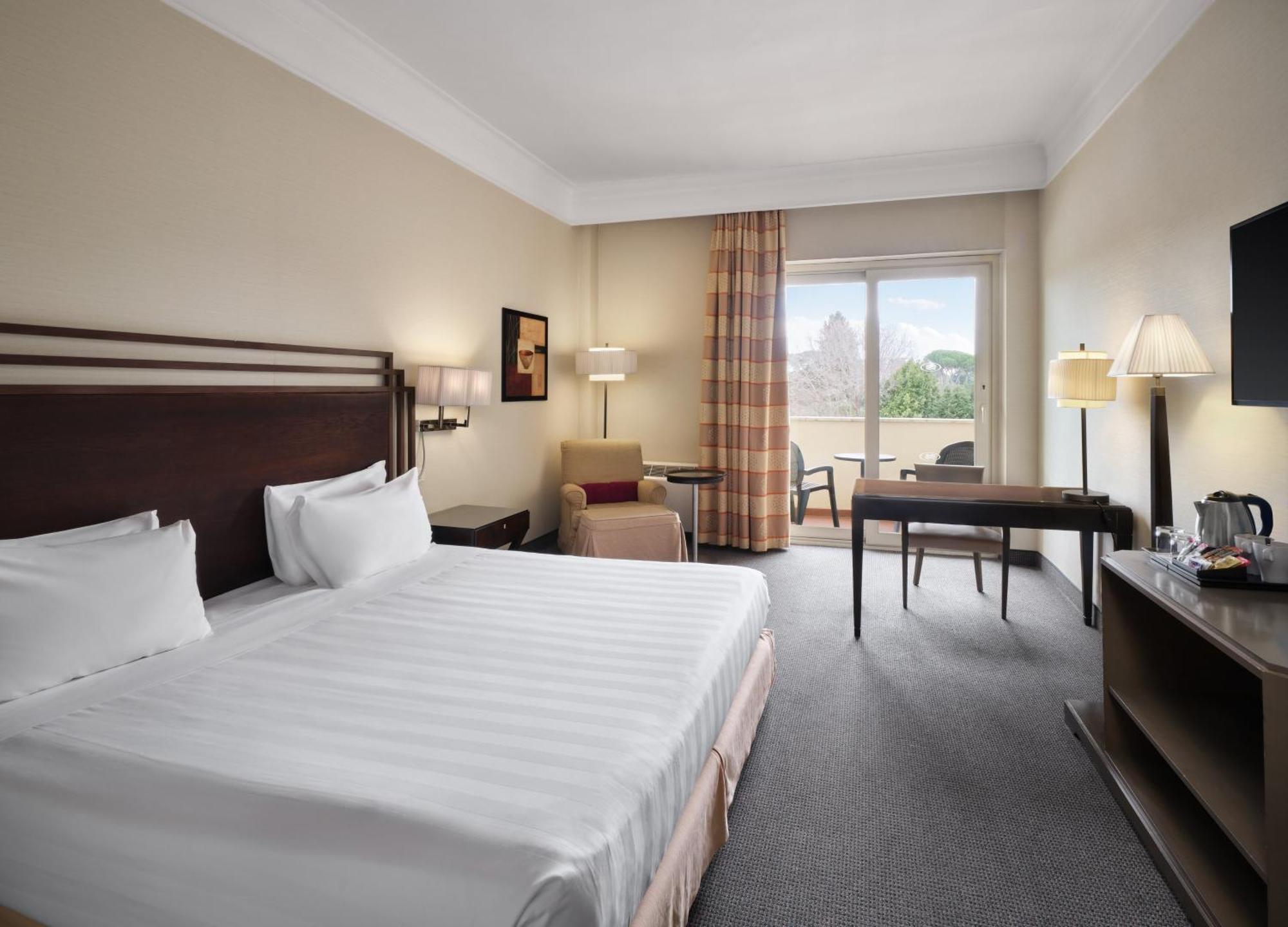 Crowne Plaza Rome St. Peter'S By Ihg Hotel Exterior photo