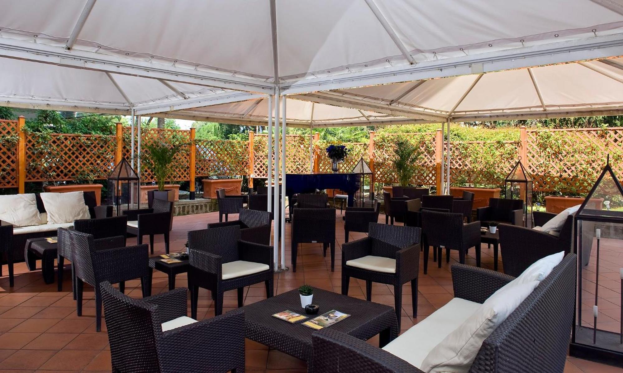 Crowne Plaza Rome St. Peter'S By Ihg Hotel Exterior photo