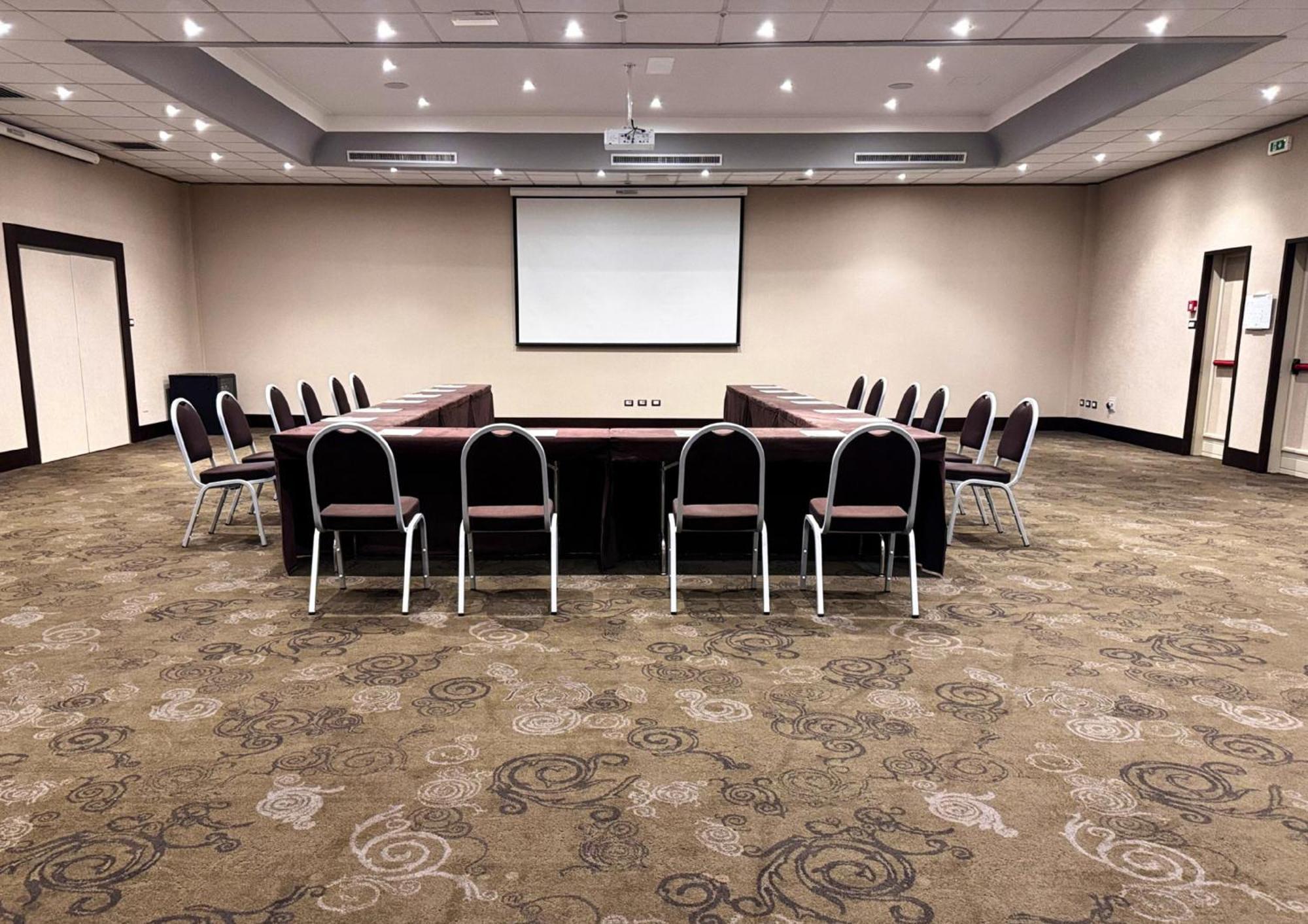 Crowne Plaza Rome St. Peter'S By Ihg Hotel Exterior photo