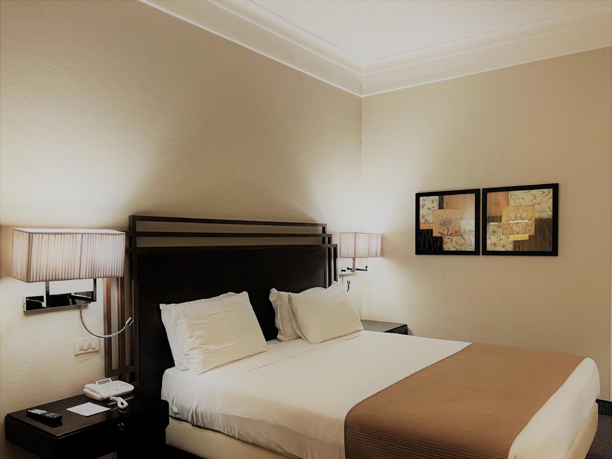 Crowne Plaza Rome St. Peter'S By Ihg Hotel Exterior photo