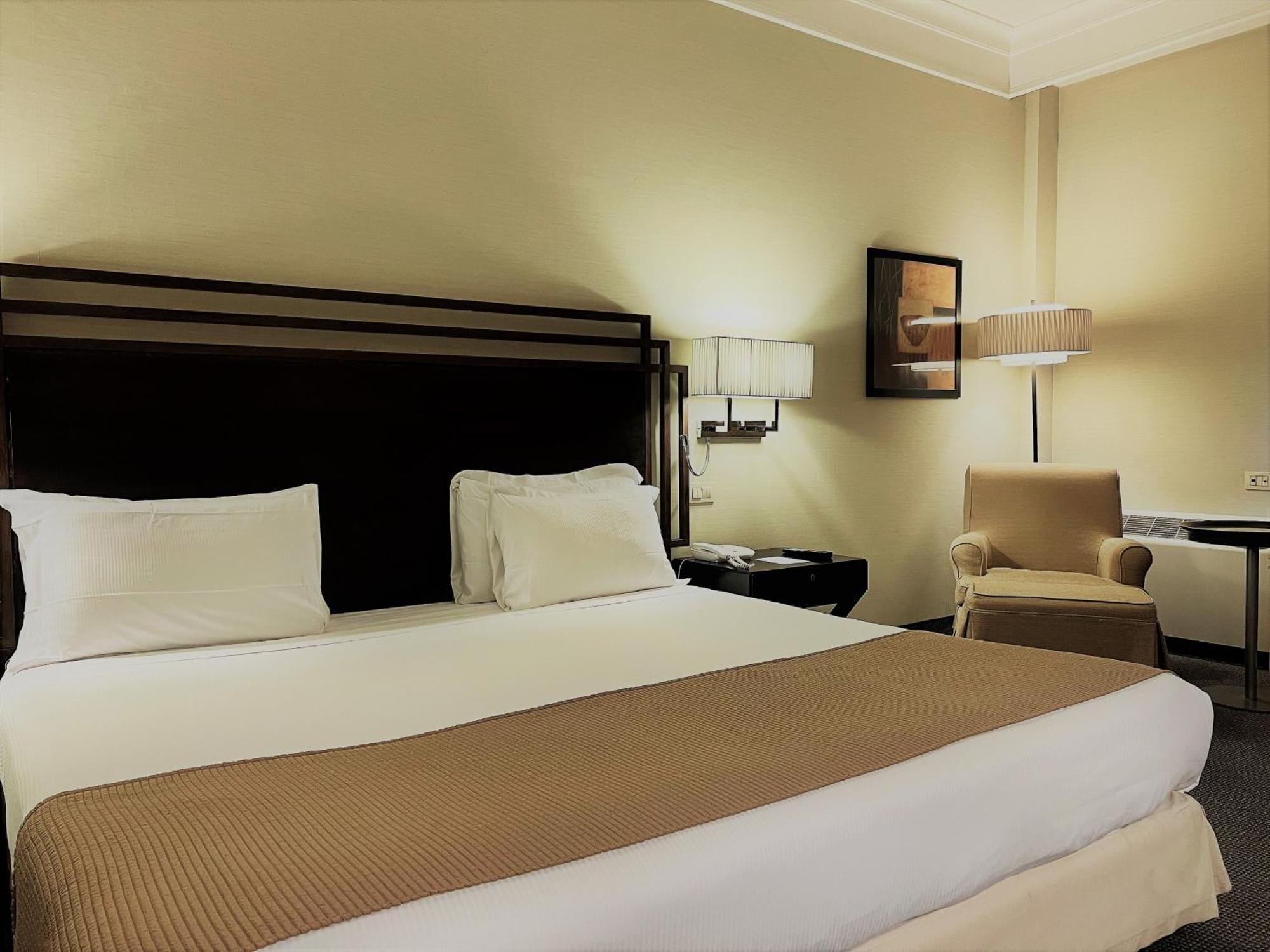 Crowne Plaza Rome St. Peter'S By Ihg Hotel Exterior photo